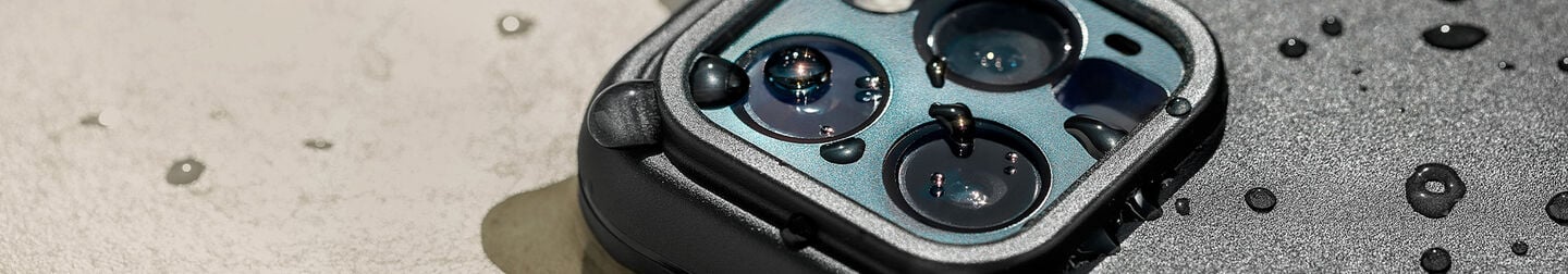 Image of a wet iPhone in a Fre Series phone case