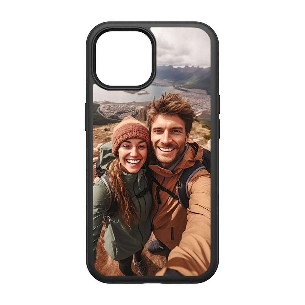 Phone case with a photo of a couple on a mountain