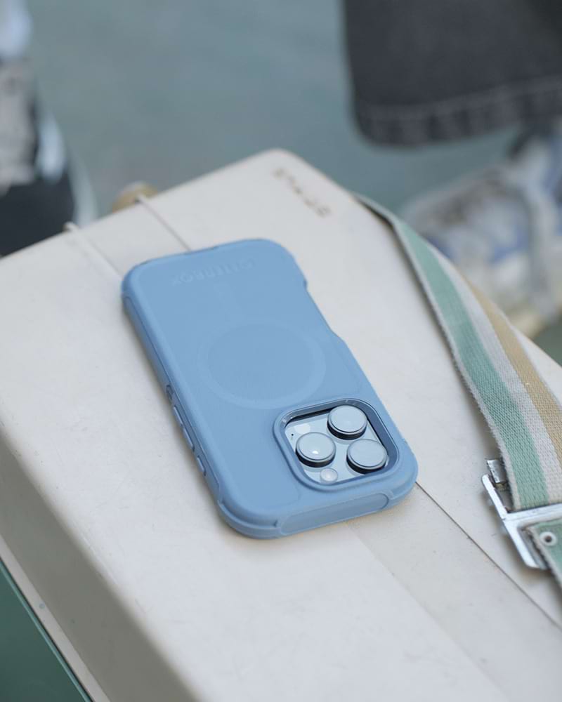 blue otterbox defender series iphone 16 phone case