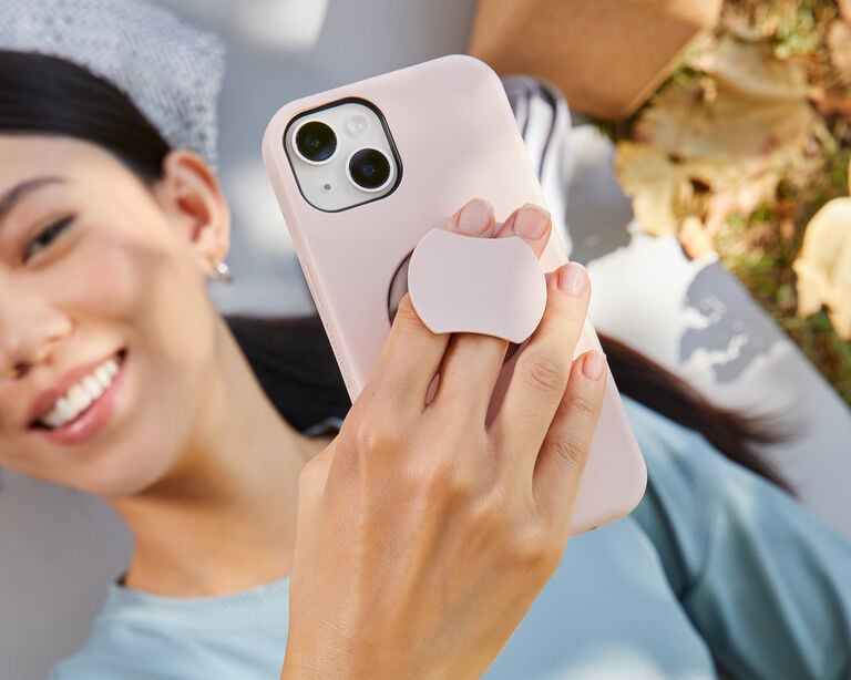 Easily take selfies with OtterGrip
